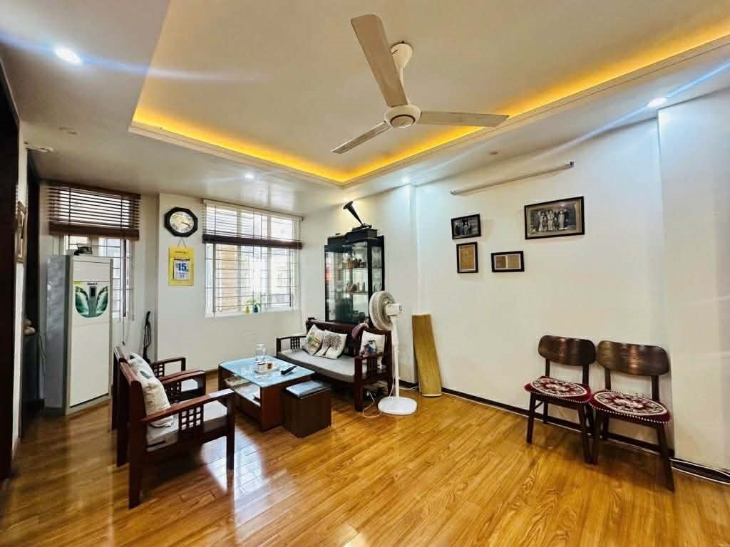 B.Á.N NHÀ gần TIMES CITY 52m2 x 5T MT RỘNG_CÁCH PHỐ 30m_Ô TÔ ĐỖ CỬA, VÀO NHÀ_THANG MÁY CHỜ_NỘI THẤT XỊN, hơn 19 tỷ